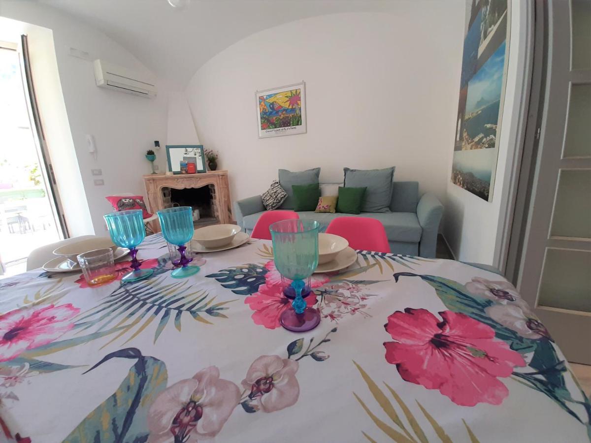 Dreaming Sorrento Suites ภายนอก รูปภาพ