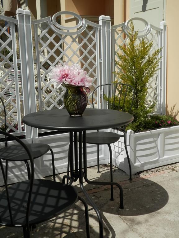 Dreaming Sorrento Suites ภายนอก รูปภาพ